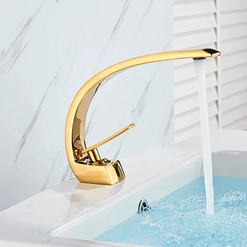 Junips | UniqueHahn | Luxurious Fitting for Bathroom Style