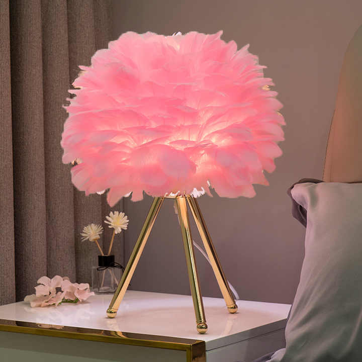 Junips | Table Lamp - FeatherLux - Dimmable Light - Elegant Feather Design