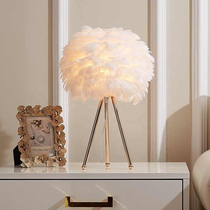 Junips | Table Lamp - FeatherLux - Dimmable Light - Elegant Feather Design