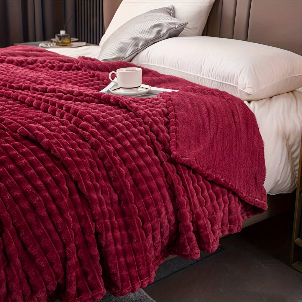 Junips | EliteWave Plaid - Ultrafluffy structured coral fleece blanket