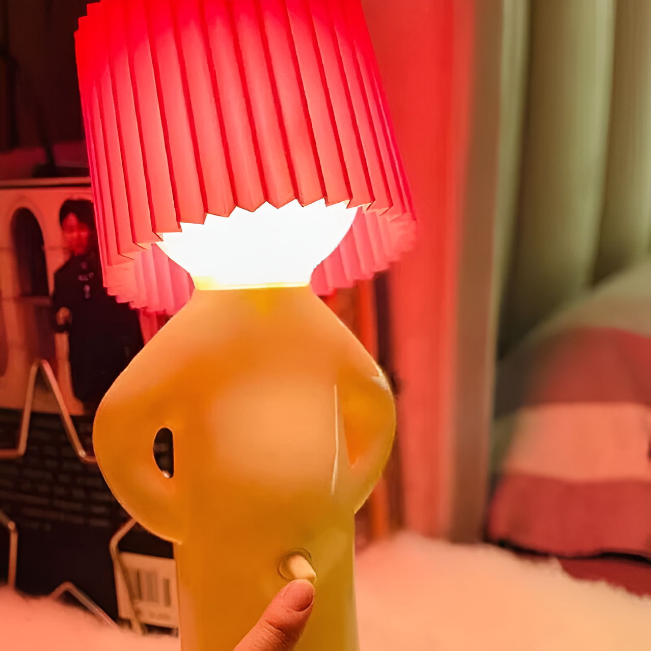 Junips | Table lamp - Creative little Shy Boy LED lamp