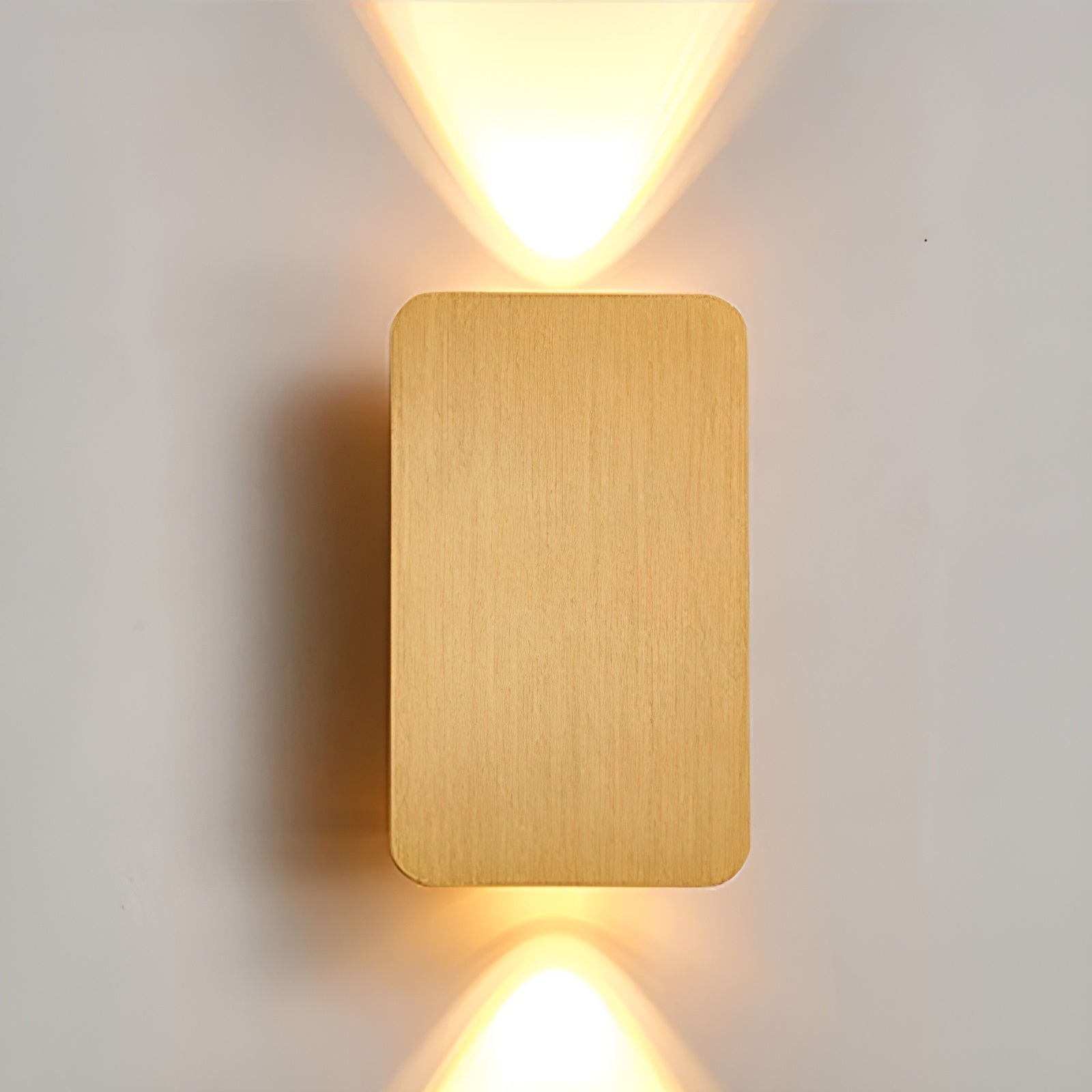 Junips | Elegant LED wall lamp in minimalist design for your home
