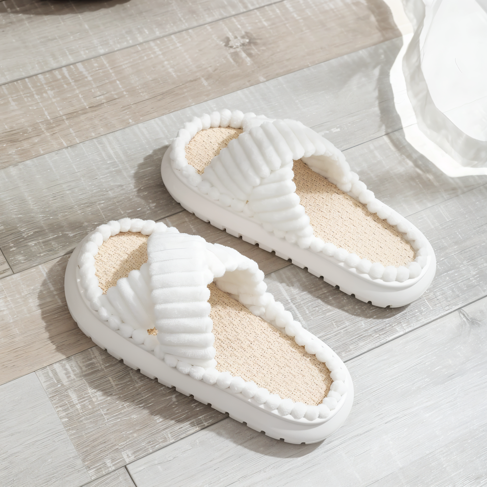 Junips | Sofie - Lined slippers made of plush with cross band