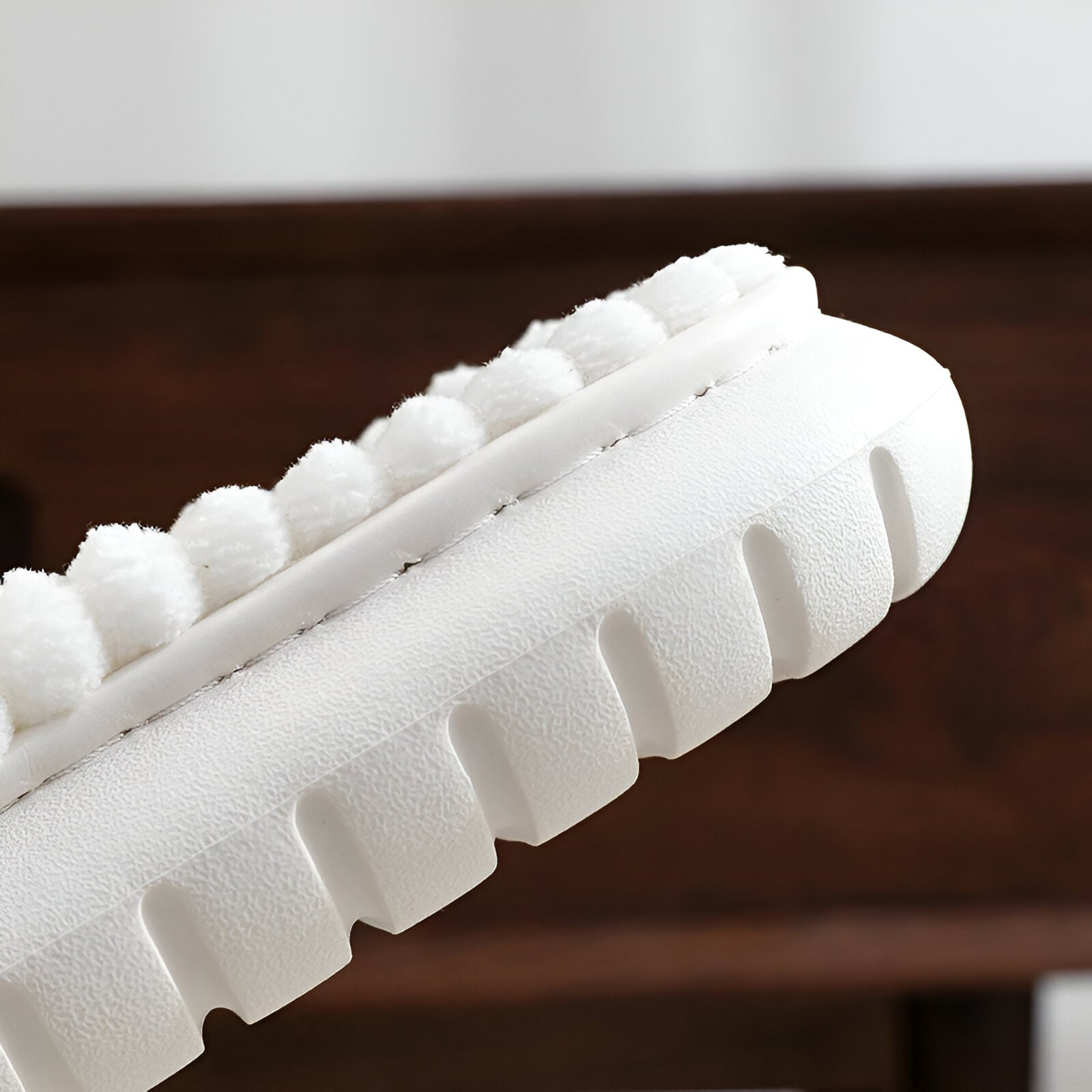 Junips | Sofie - Lined slippers made of plush with cross band