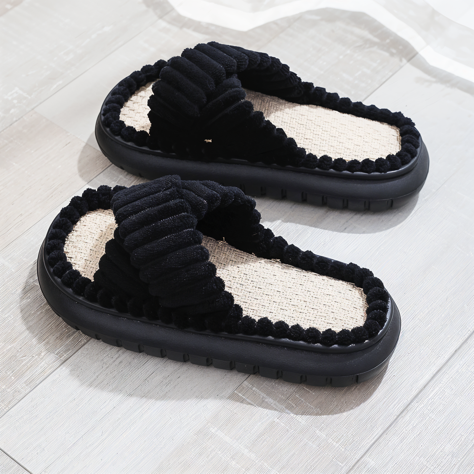 Junips | Sofie - Lined slippers made of plush with cross band