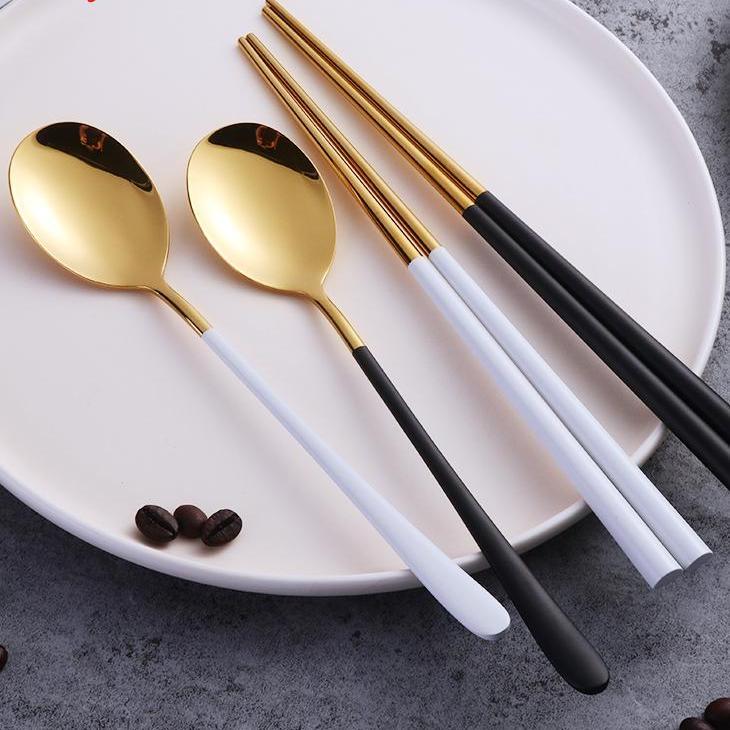 Junips | KOREAN CHOPSTICKS