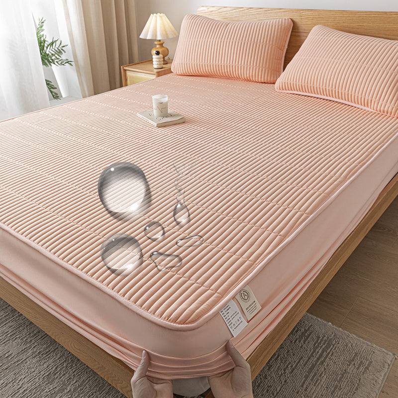 Junips | Waterproof reinforced mattress protector