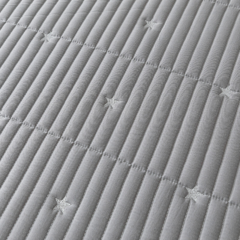 Junips | Waterproof reinforced mattress protector