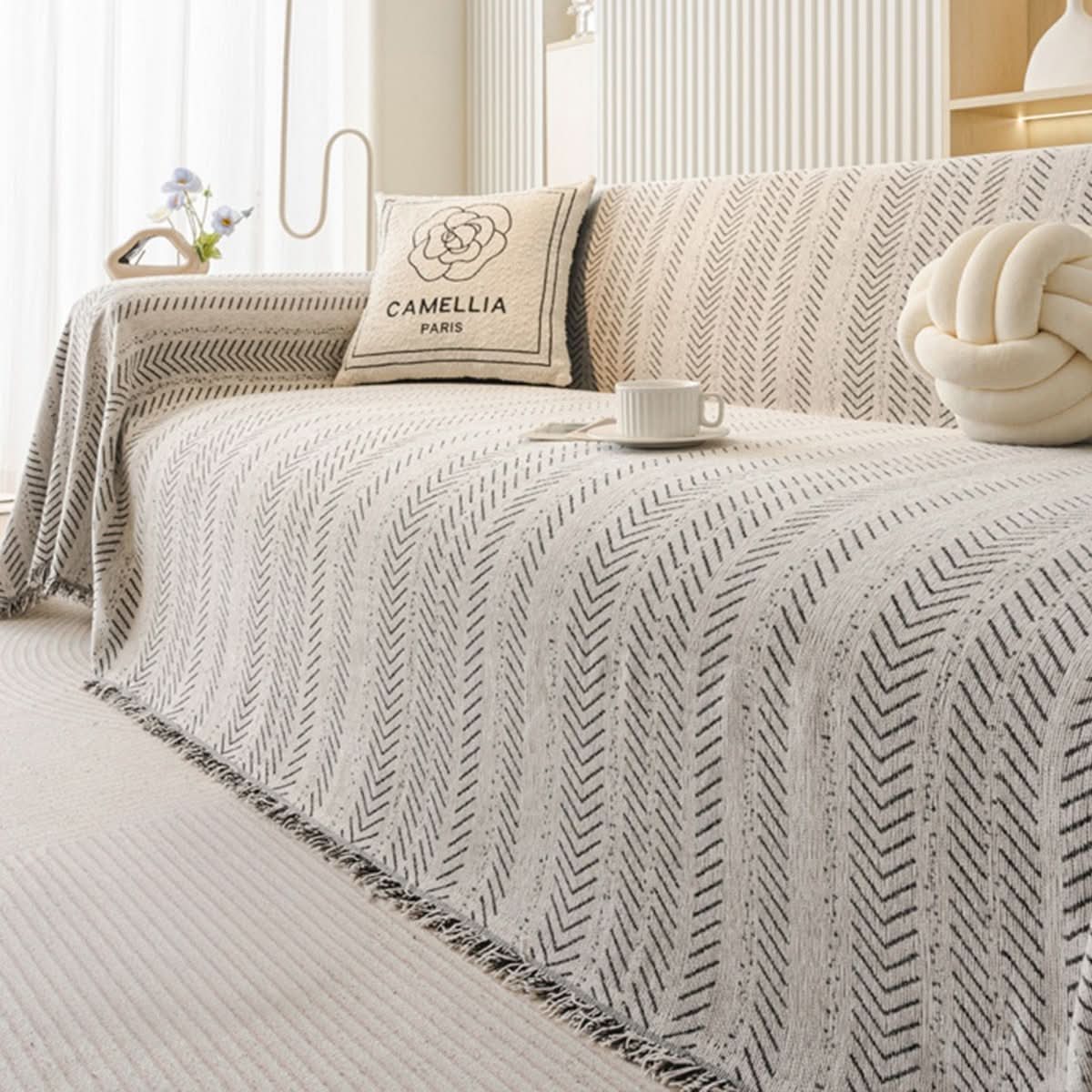 Junips | Scratch-resistant & washable sofa cover made of chenille