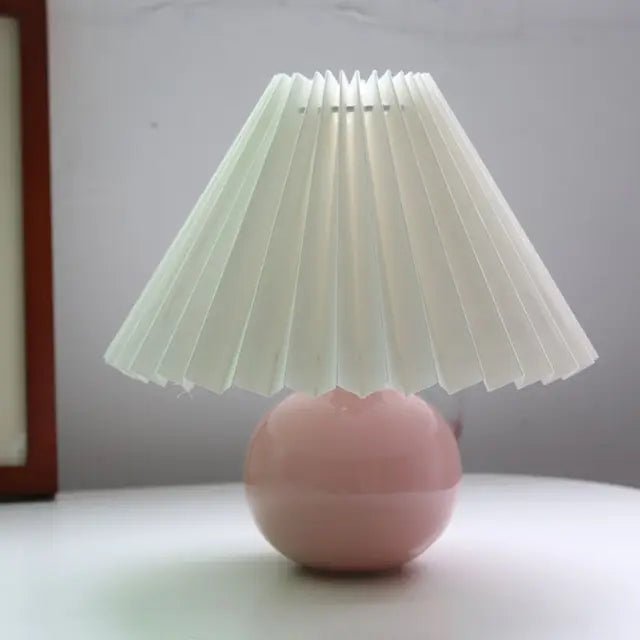 Junips | Elegant Vintage Table Lamp with Foldable Lampshade