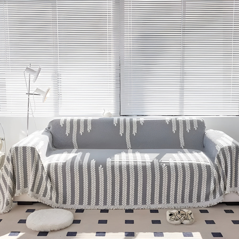 Junips | Leaf Fringed Lace Sofa Cover