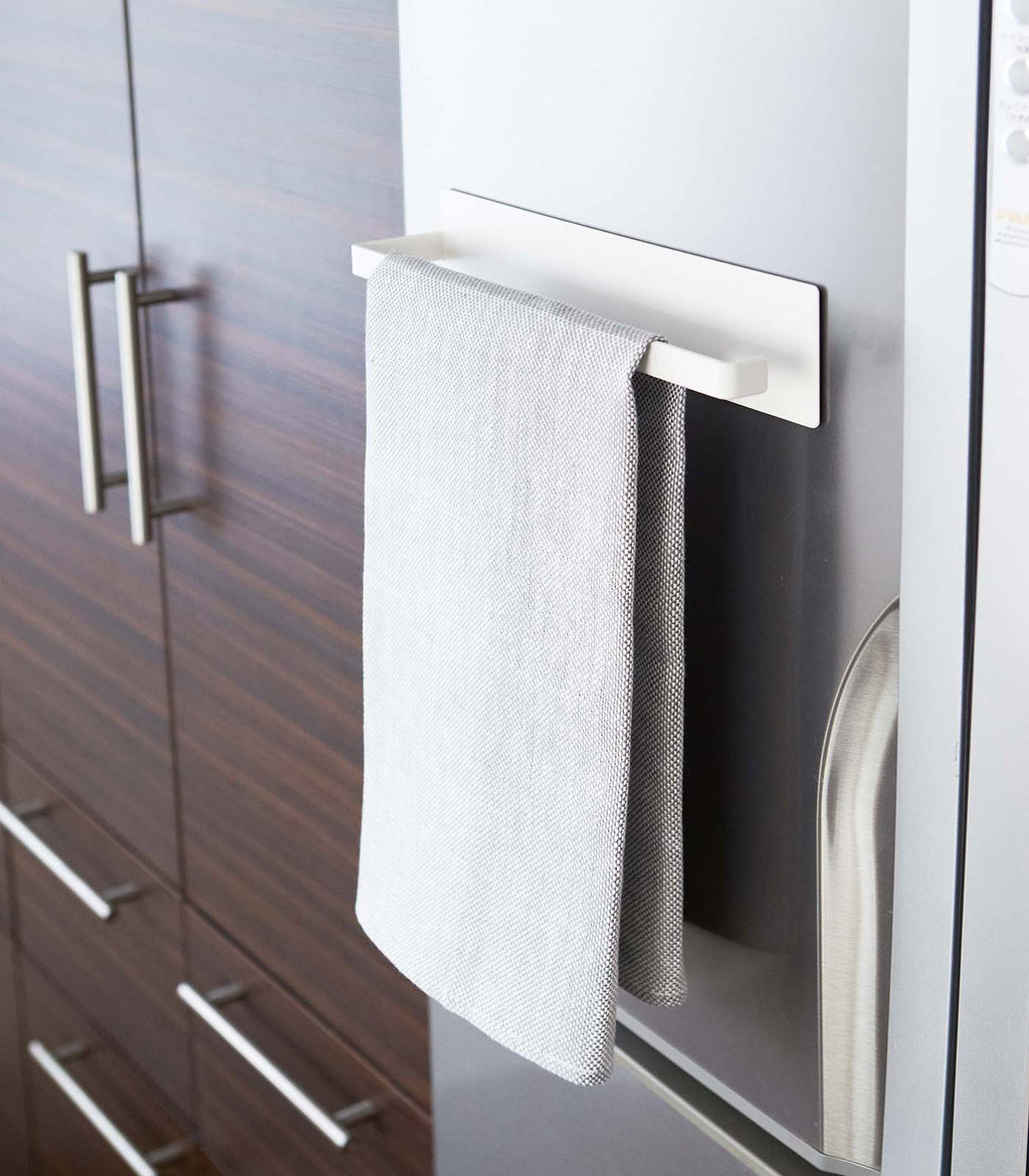 Junips | Magnetic Paper Towel Holder - Steel