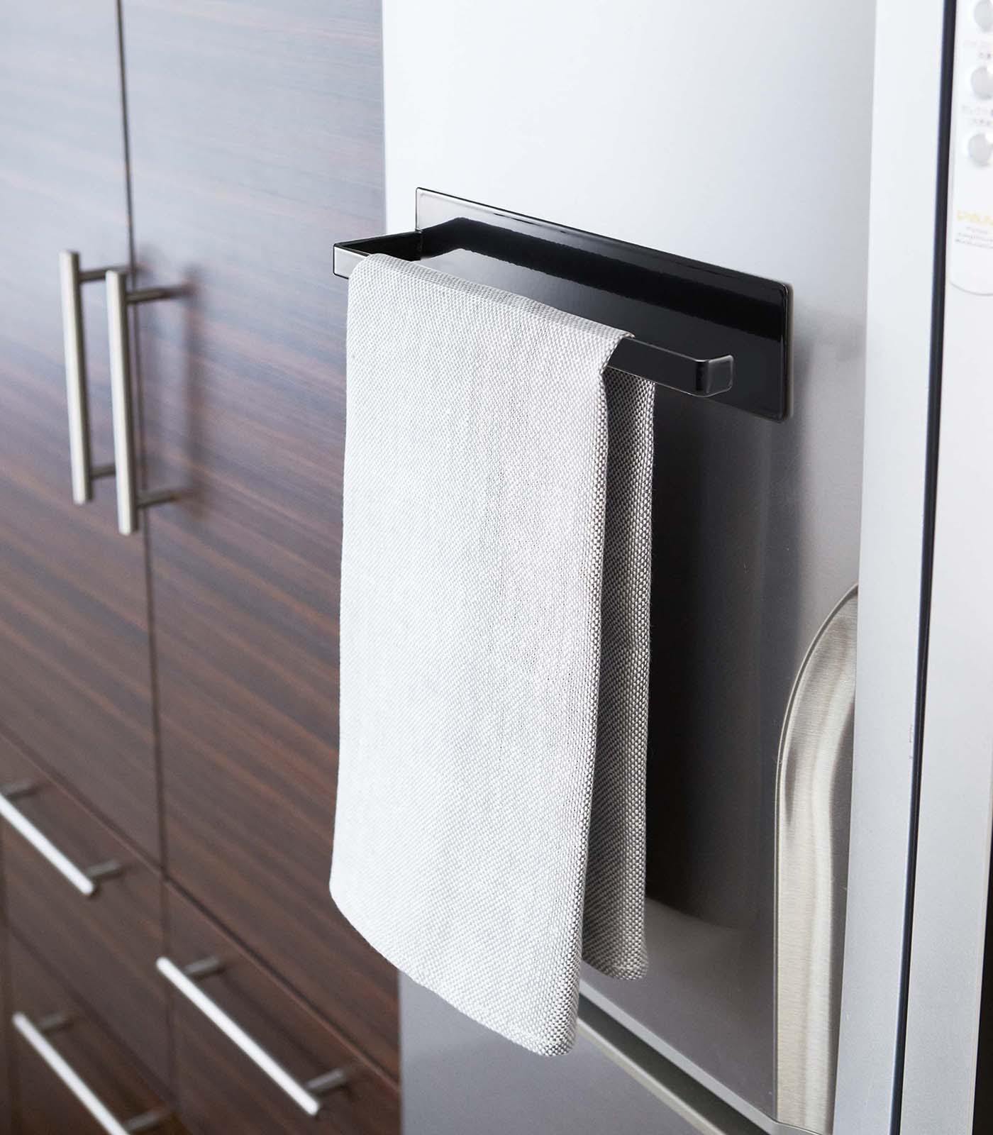 Junips | Magnetic Paper Towel Holder - Steel