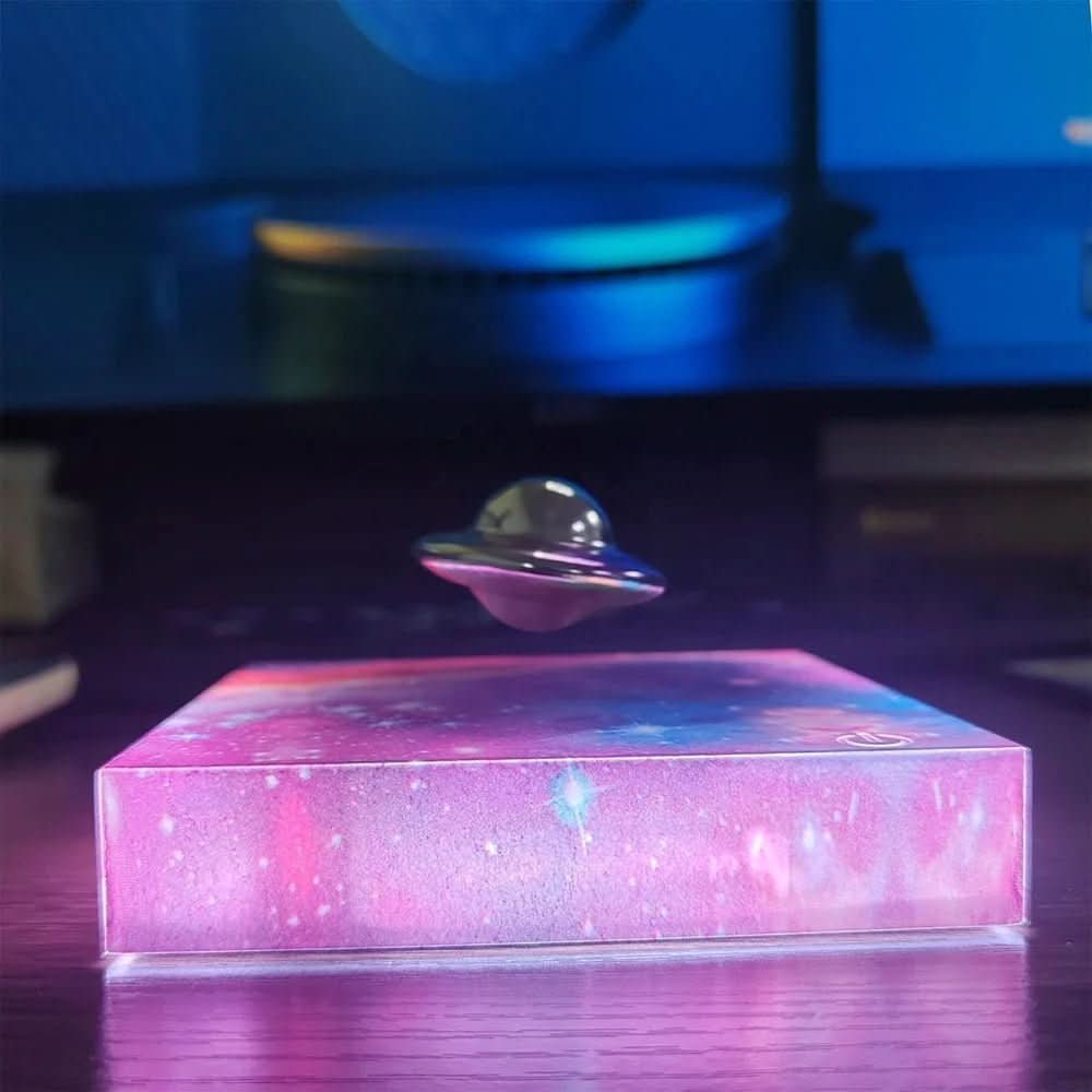 Junips | Magnetic LED Night Light with Floating Spaceship Design