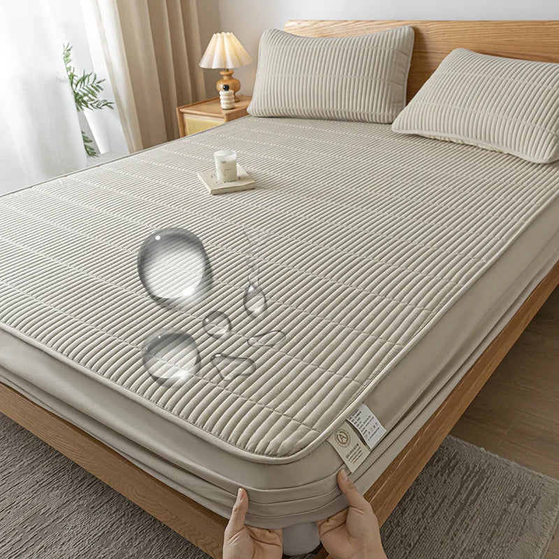 Junips | Waterproof reinforced mattress protector