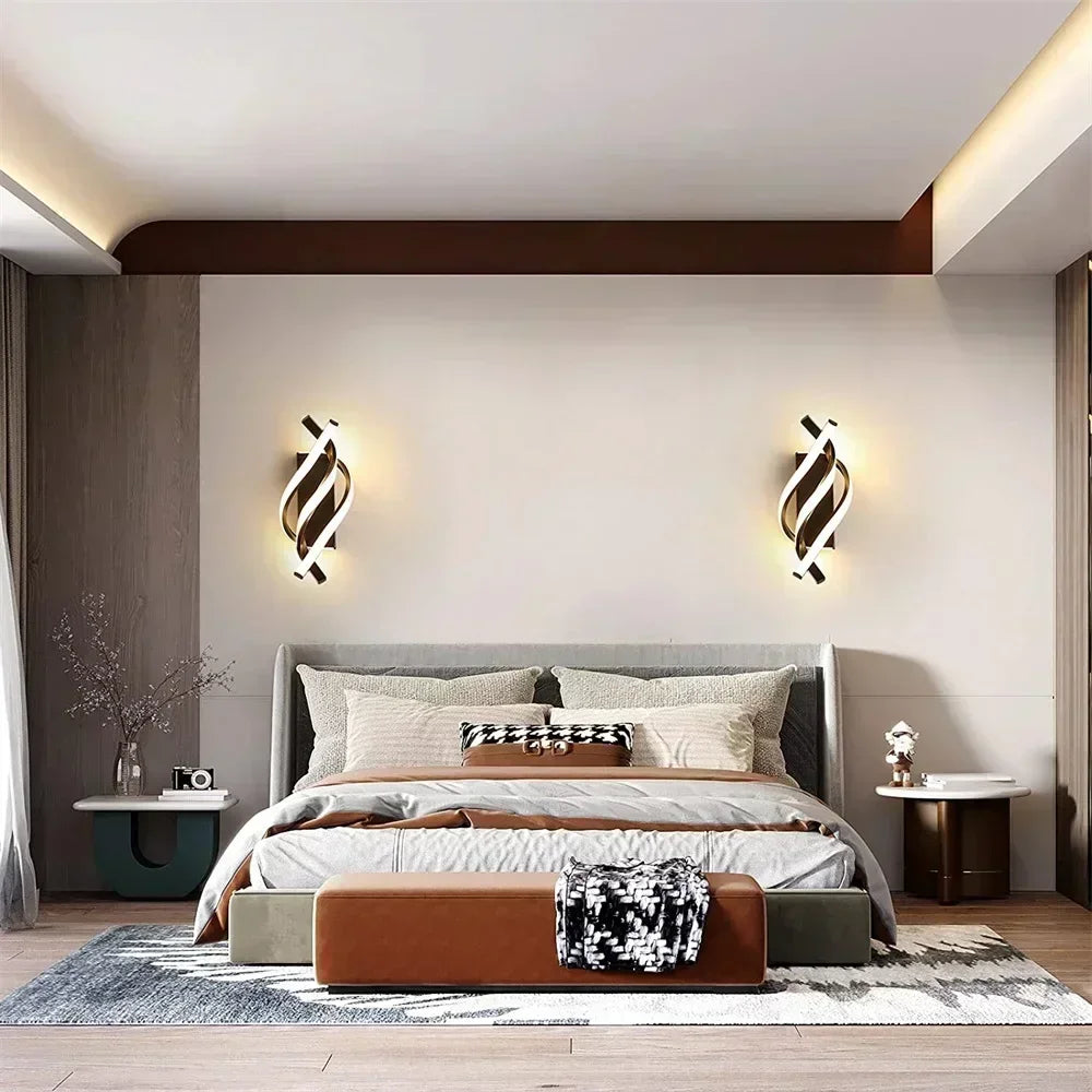 Junips | Spiral-shaped wall light