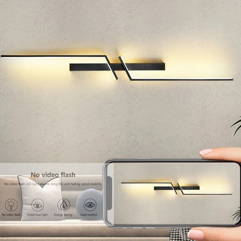 Junips | Creative LED wall lamp with stripe design | Modern design and dimmable light in 3 colors