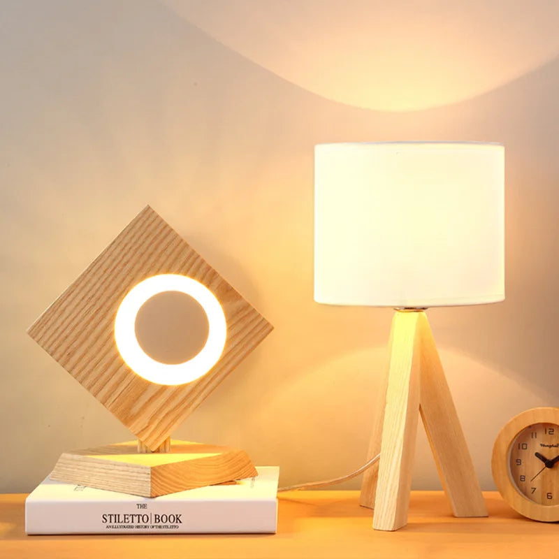 Junips | LumiHout – Modern table lamp made of wood with warm, natural elegance
