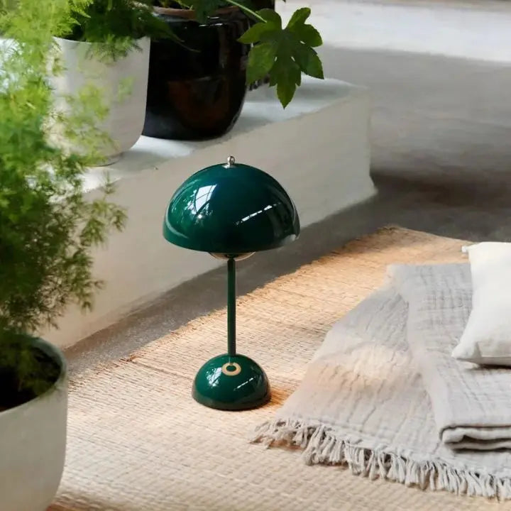 Junips | Modern LED Table Lamp – Wireless and dimmable