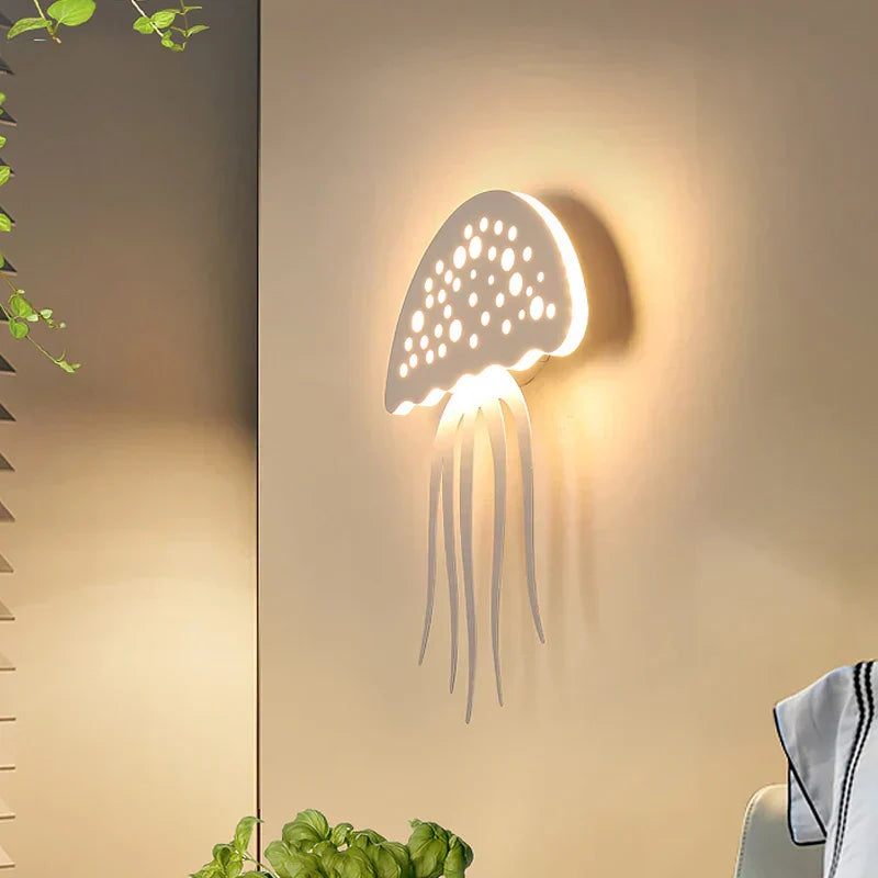 Junips | QualleGlow | Exclusive LED wall lamp in the shape of a jellyfish
