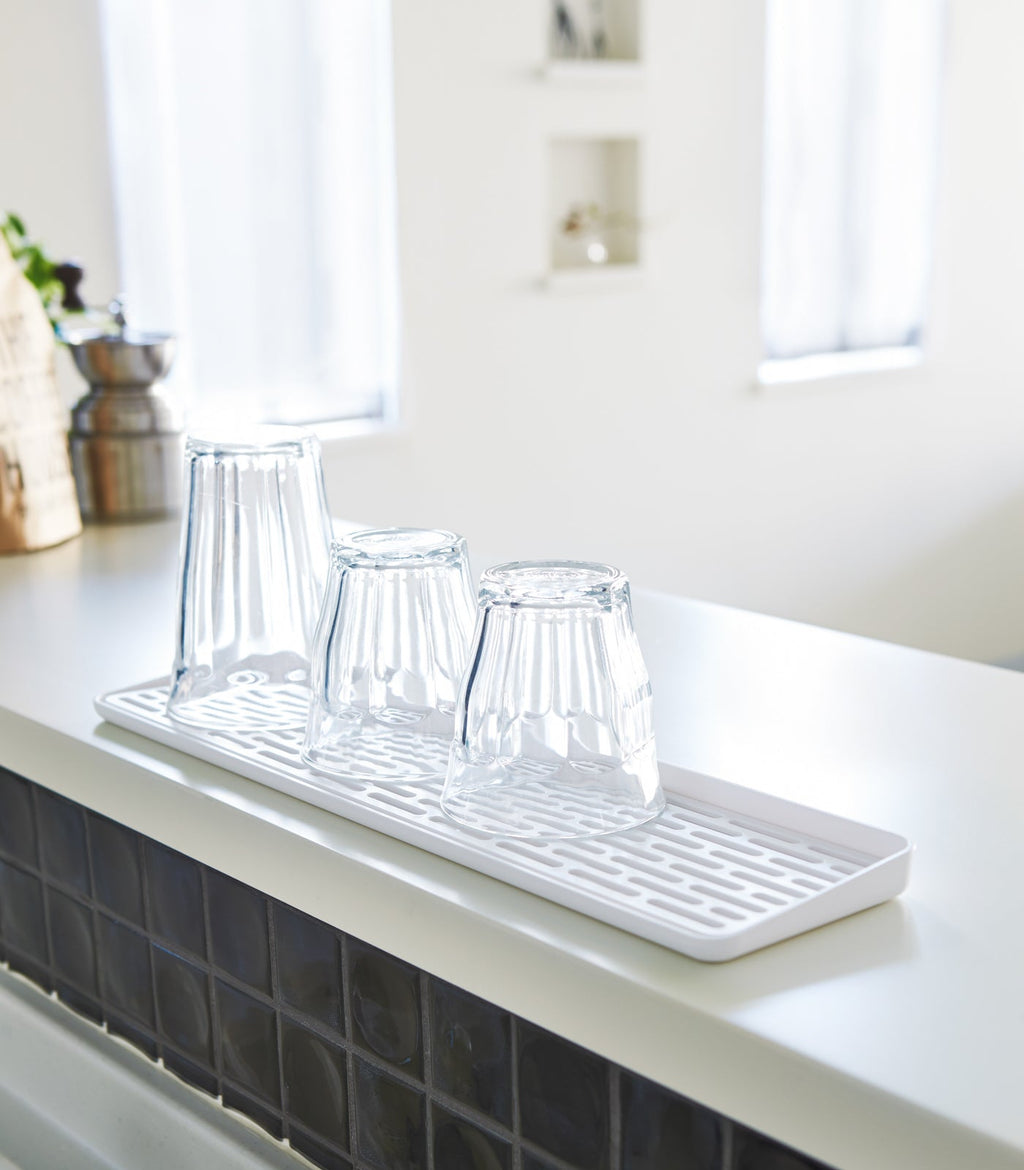 Junips | Narrow Sink Draining Area