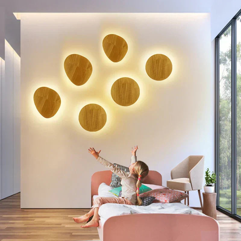 Junips | LuxeRadiant – Scandinavian Wooden Wall Lamp