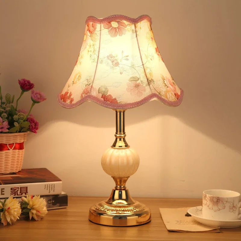 Junips | Designer table lamp combining retro with Nordic minimalism