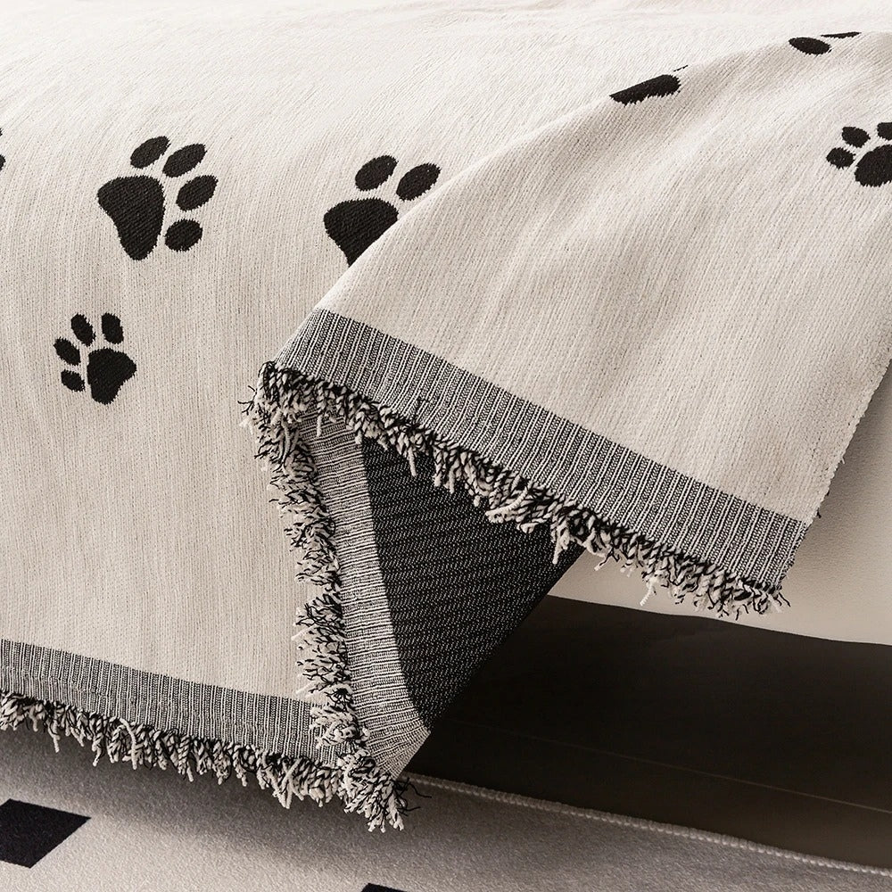 Junips | Nordic Cat Paw Chenille Sofa Cover