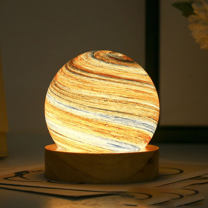 Junips | Enchanting Planet Lamp – A Universe of Colors and Dreams