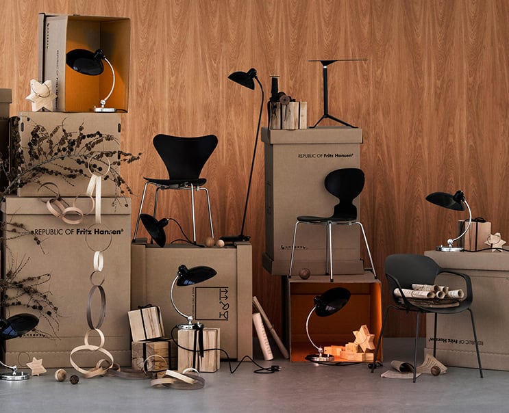 Junips | Bauhaus KI Classic Table Lamp Replica
