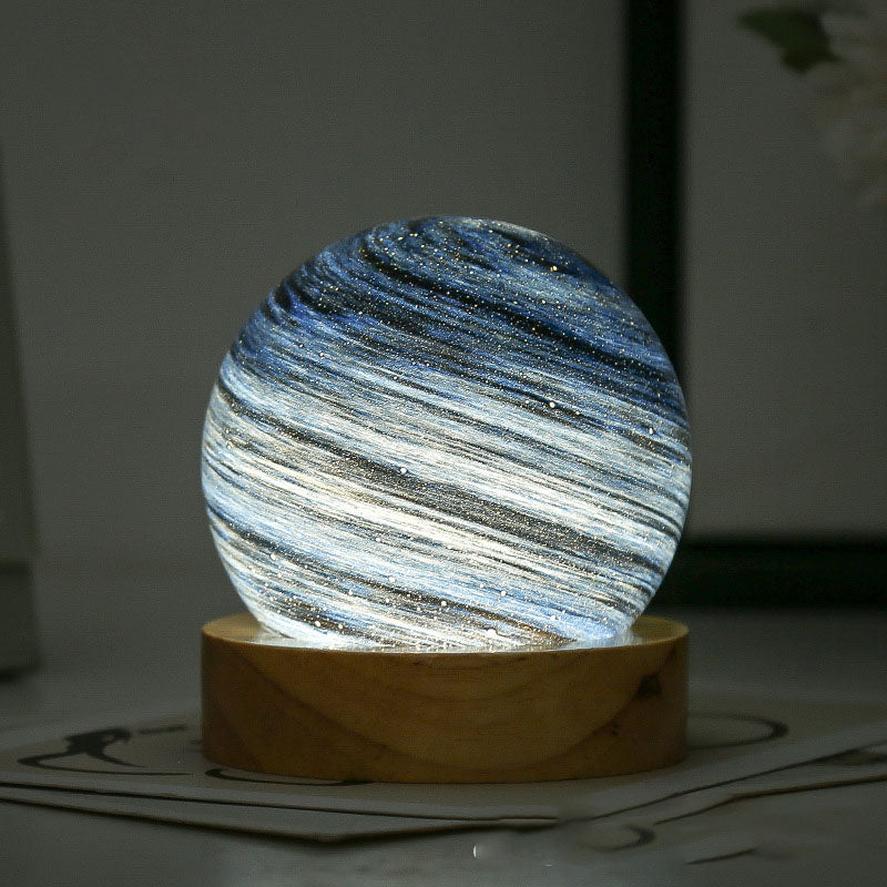 Junips | Enchanting Planet Lamp – A Universe of Colors and Dreams