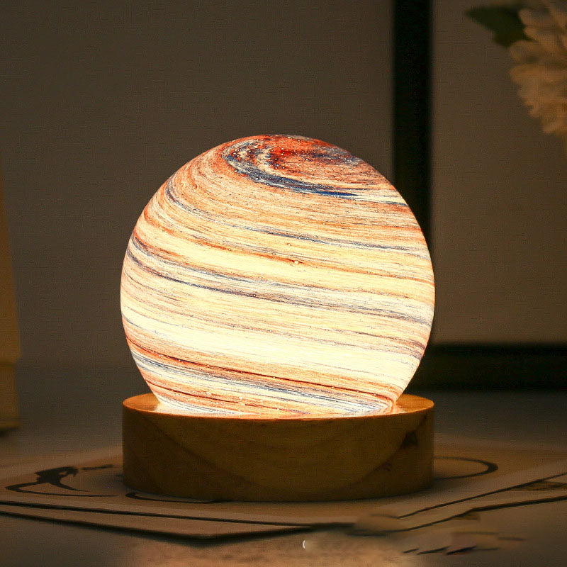 Junips | Enchanting Planet Lamp – A Universe of Colors and Dreams