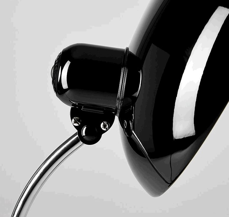 Junips | Bauhaus KI Classic Table Lamp Replica