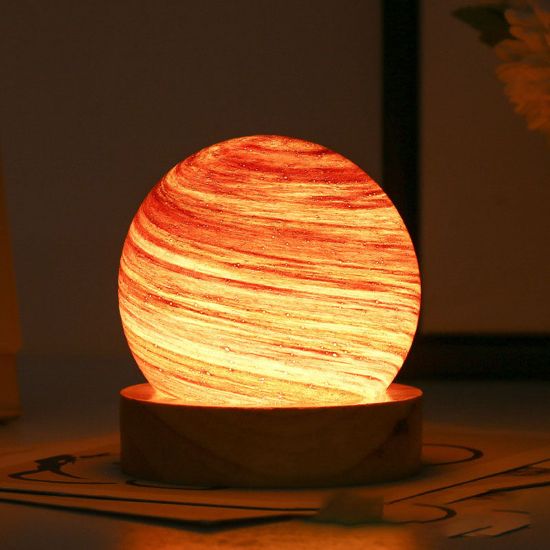 Junips | Enchanting Planet Lamp – A Universe of Colors and Dreams