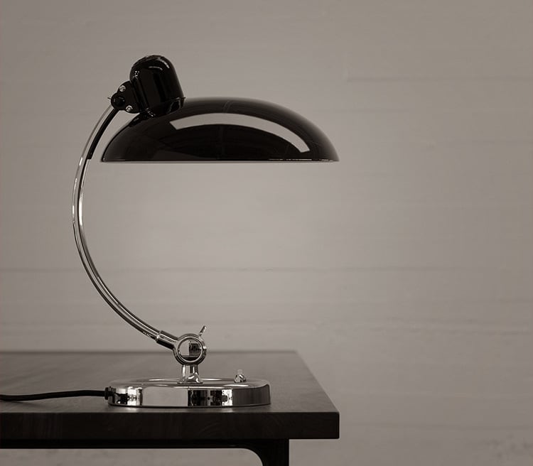 Junips | Bauhaus KI Classic Table Lamp Replica