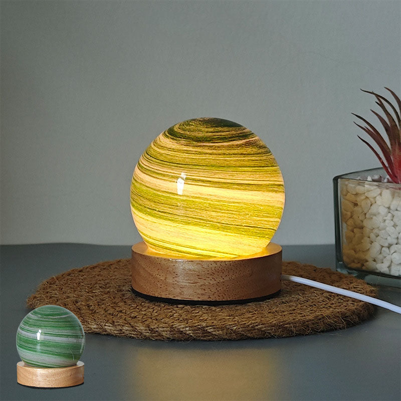 Junips | Enchanting Planet Lamp – A Universe of Colors and Dreams