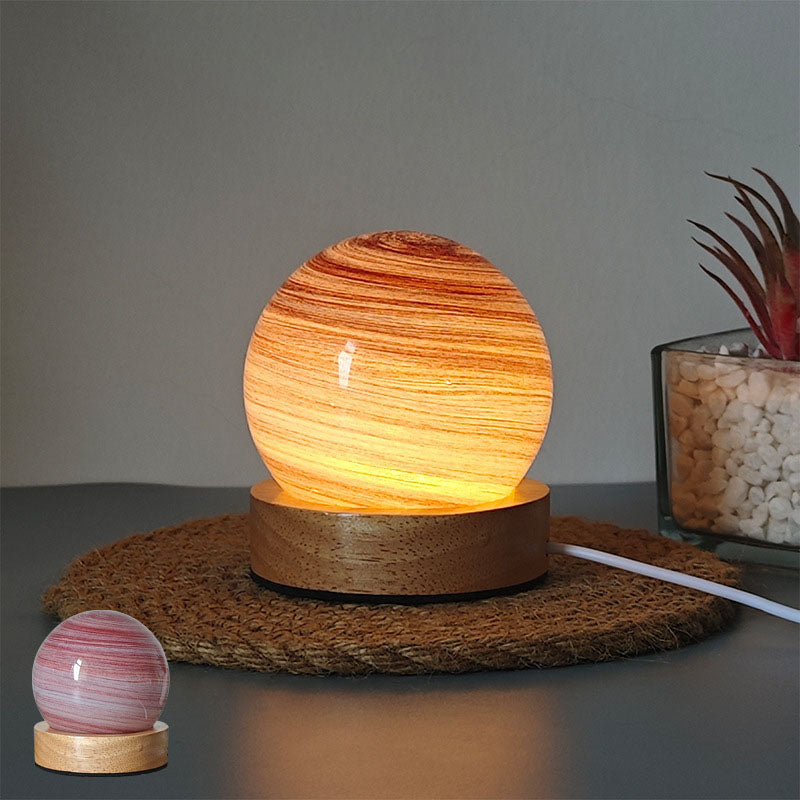 Junips | Enchanting Planet Lamp – A Universe of Colors and Dreams