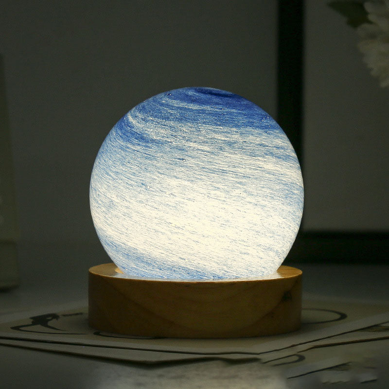 Junips | Enchanting Planet Lamp – A Universe of Colors and Dreams