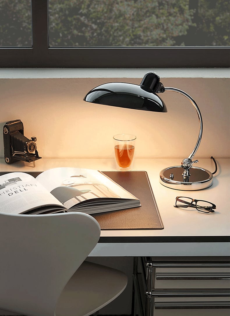 Junips | Bauhaus KI Classic Table Lamp Replica