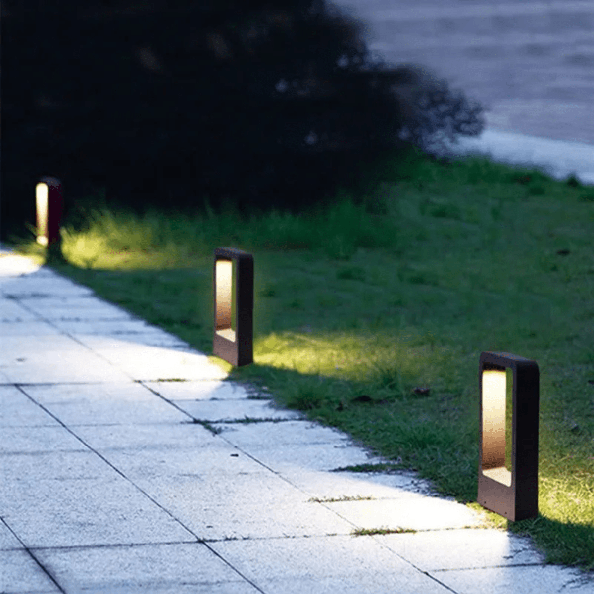Junips | Harmonious Floor Lamp for Outdoor Areas