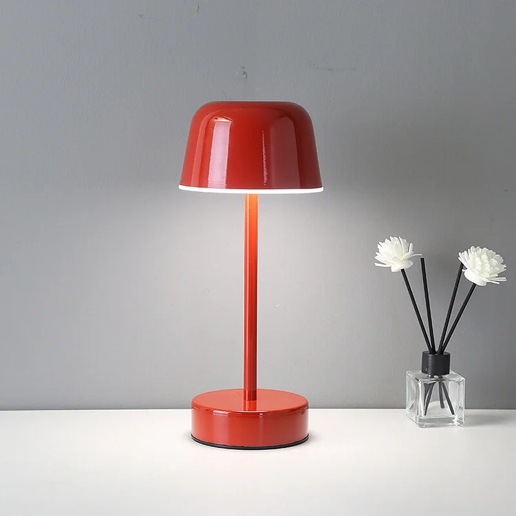 Junips | Modern Metal Rechargeable Table Lamp