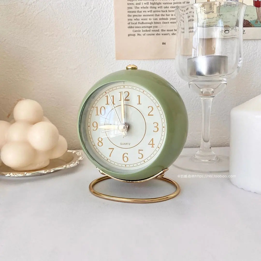 Junips | Retro Vintage Style Gold Accent Alarm Clock