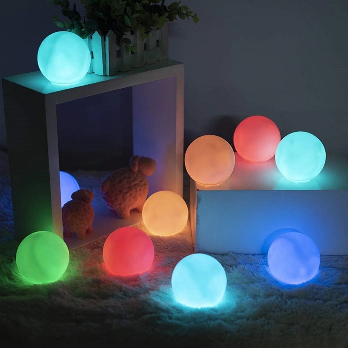 Junips | Moon Battery LED Indoor & Outdoor Table Lamp
