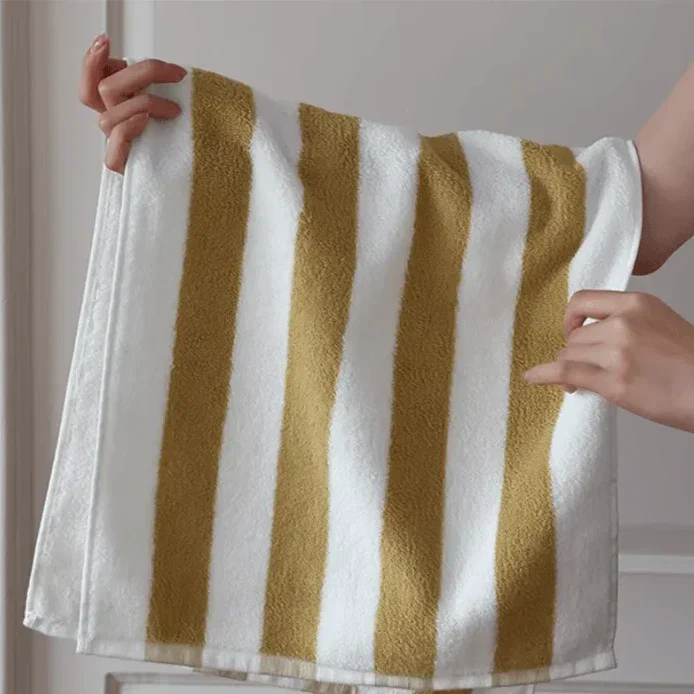 Junips | Retro Stripes Towel (Chunky)