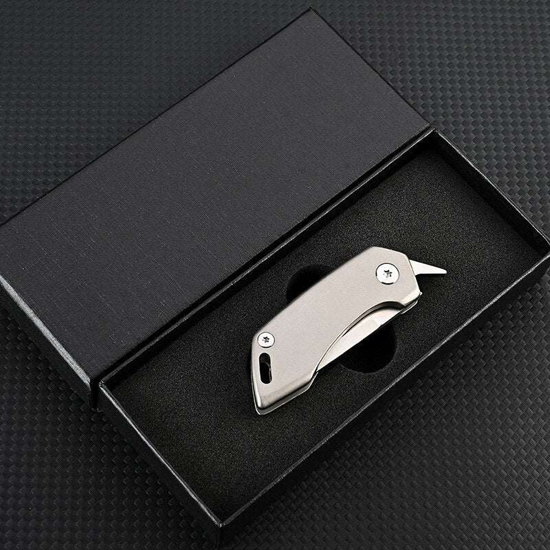 Junips | Titan-Titanium alloy Bag Keychain Knife