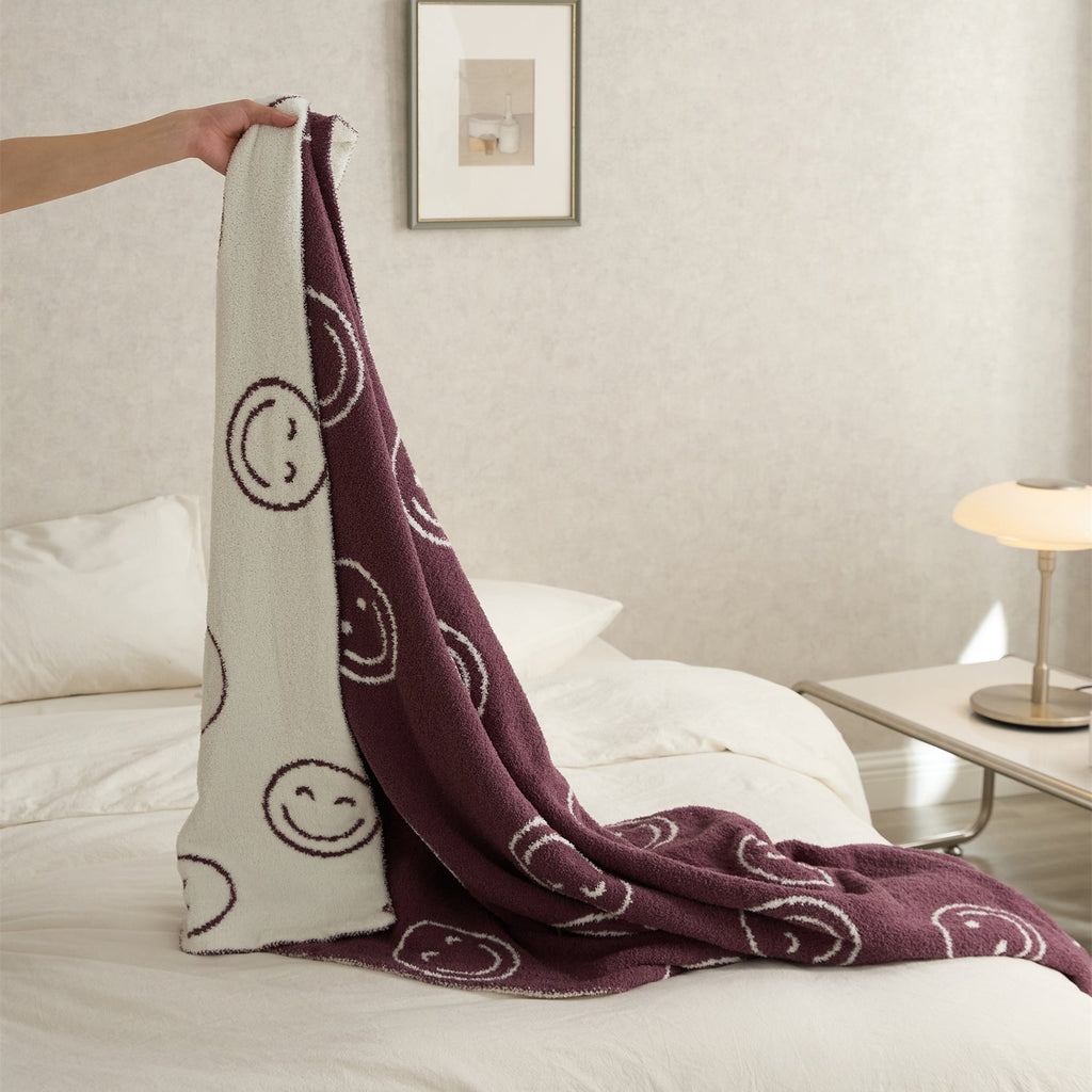 Junips | Smiley Blanket