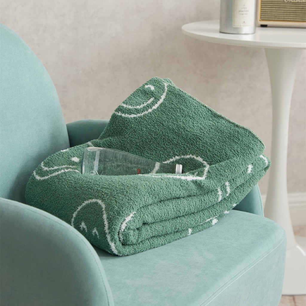 Junips | Smiley Blanket