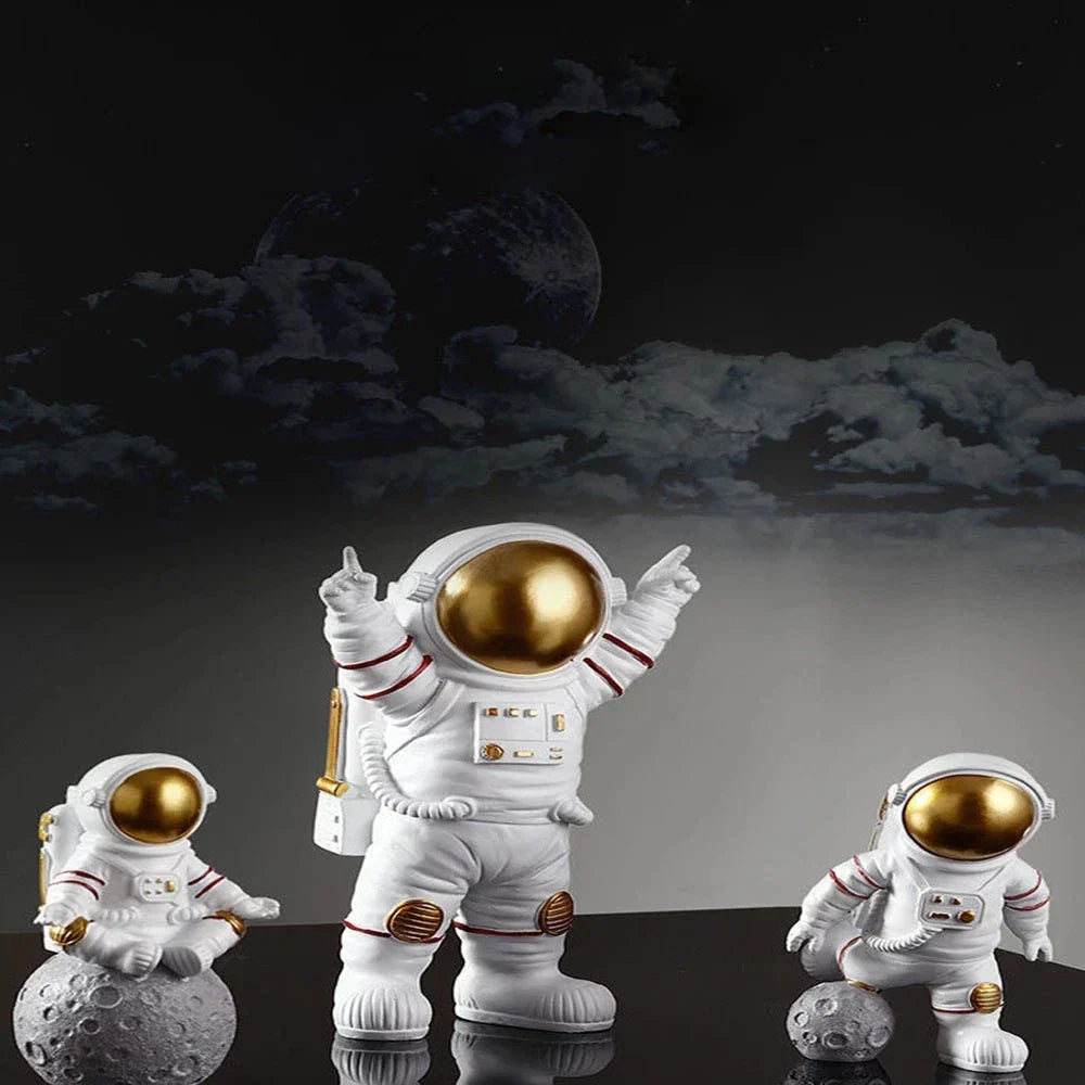 Junips | Resin Astronaut Figure Statue Space Traveler Sculpture Educational Toy Desk Decoration Astronaut Model For Children Gift