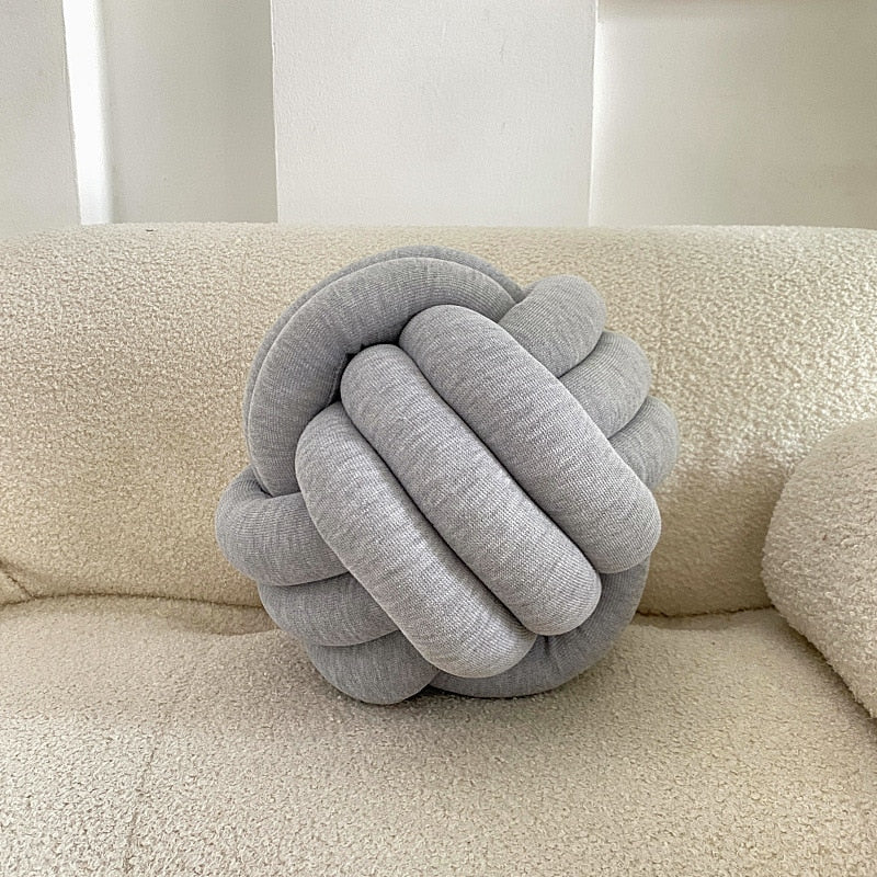 Junips | Knot Pillow