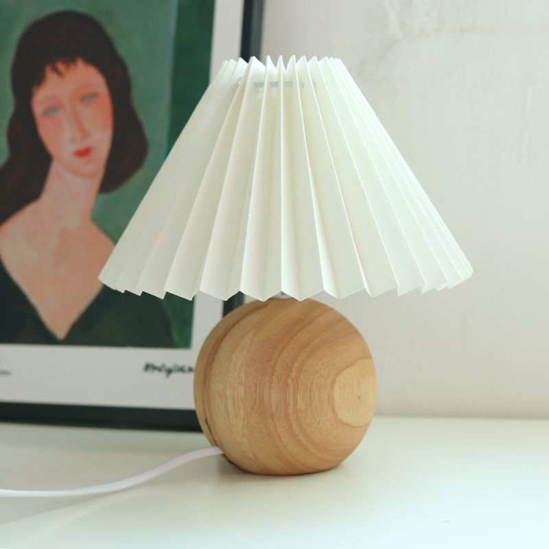 Junips | Nadia Table Lamp